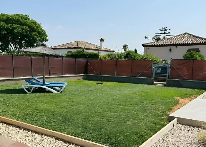 Casa Con Piscina Privada Jardin Y Barbacoa Lugar Tranquilo Hébergement de vacances *