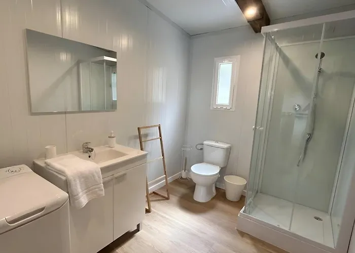 Casa Con Piscina Privada Jardin Y Barbacoa Lugar Tranquilo Hébergement de vacances *